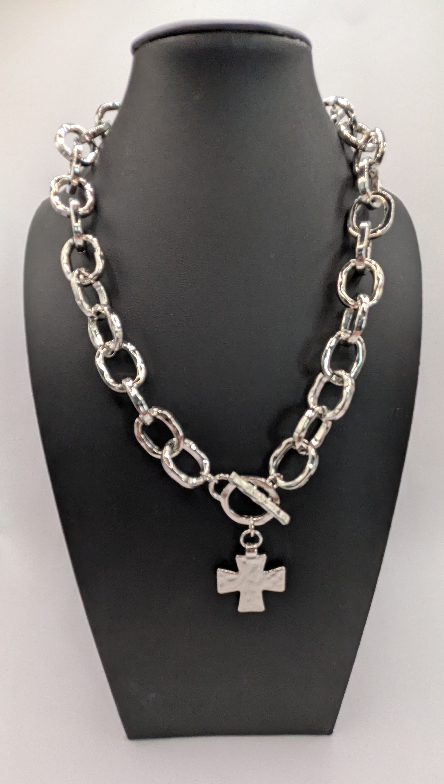 Cross Charm Chunky Chain Toggle Necklace